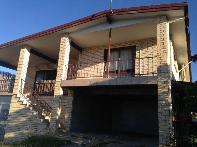 12 Aerodrome Rd, Clinton QLD 4680