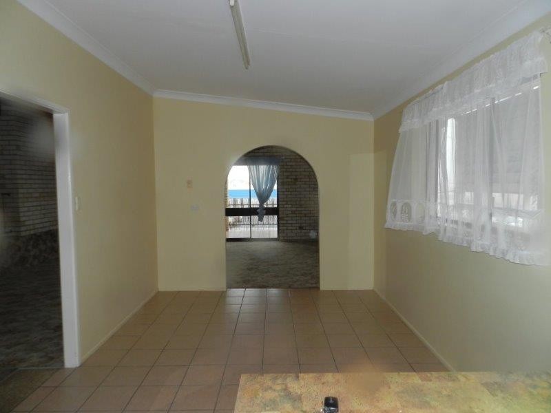 12 Aerodrome Rd, Clinton QLD 4680