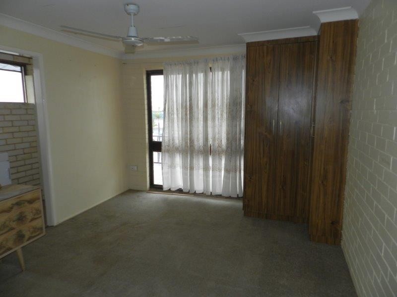 12 Aerodrome Rd, Clinton QLD 4680