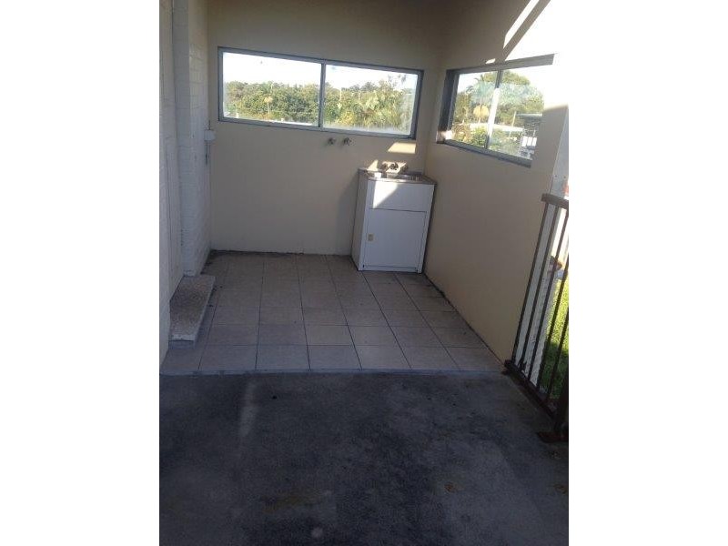 12 Aerodrome Rd, Clinton QLD 4680