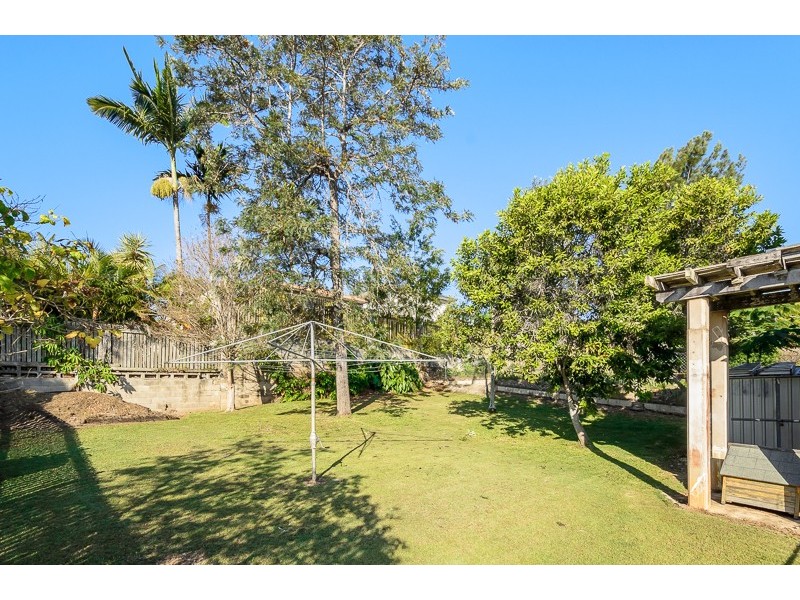 26 Wilson Street, New Auckland QLD 4680