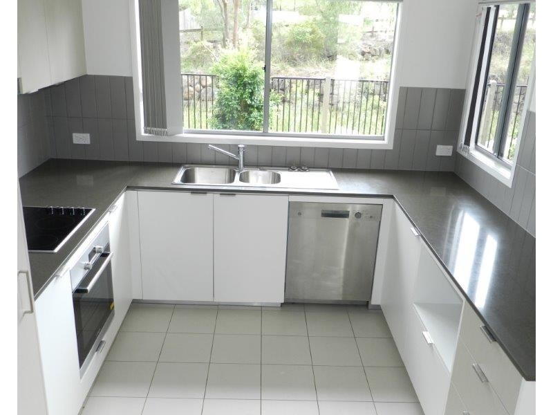 33/1 Ringuet Close, Glen Eden QLD 4680