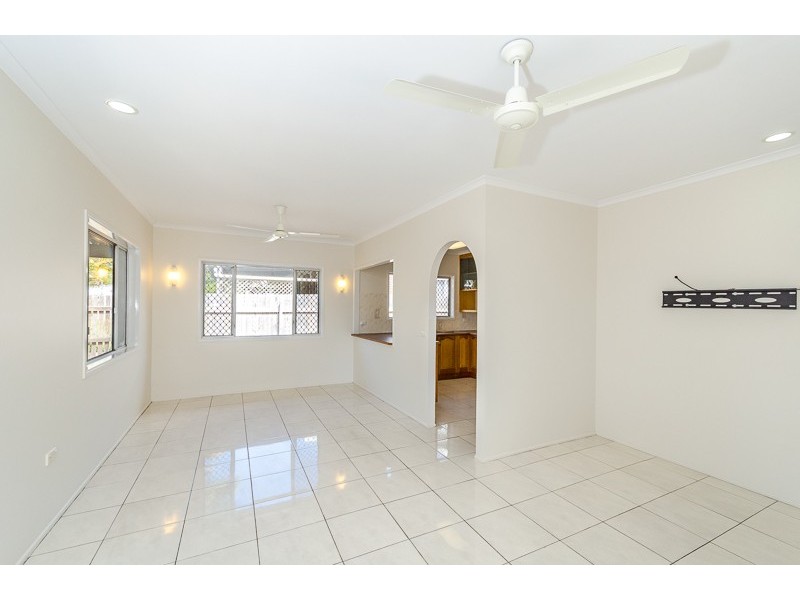 4 WARD CLOSE, South Gladstone QLD 4680