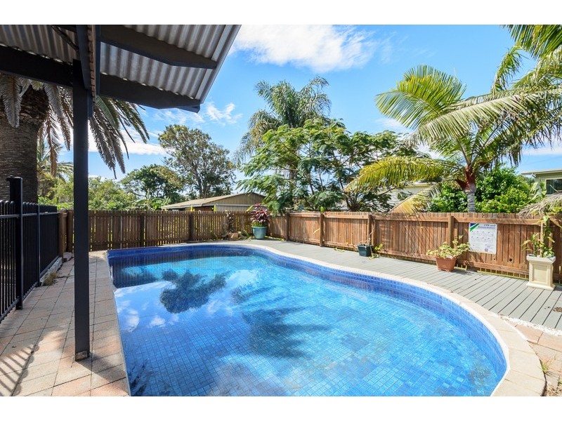 4 WARD CLOSE, South Gladstone QLD 4680