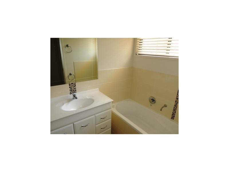 72 ALLUNGA DRIVE, Glen Eden QLD 4680