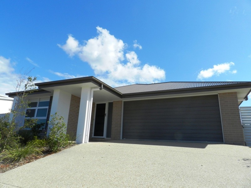 9 Lenthall Street, Boyne Island QLD 4680