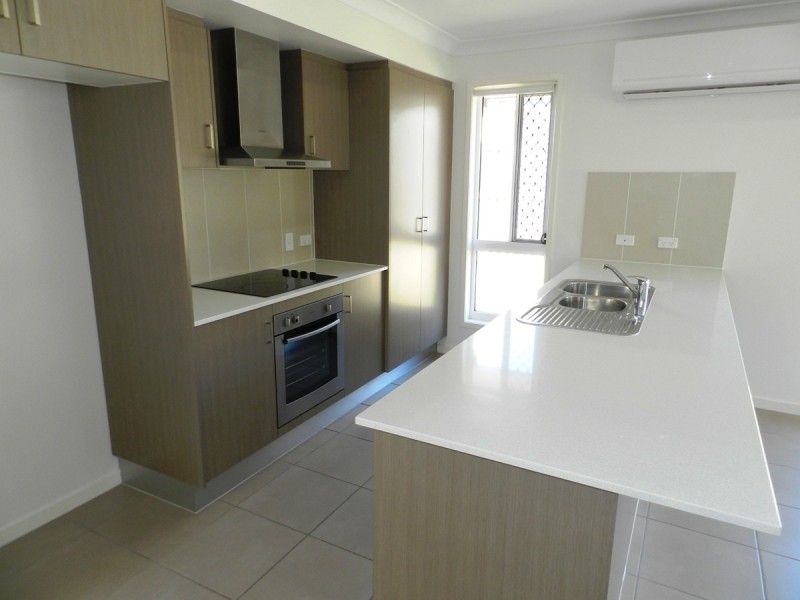 9 Lenthall Street, Boyne Island QLD 4680