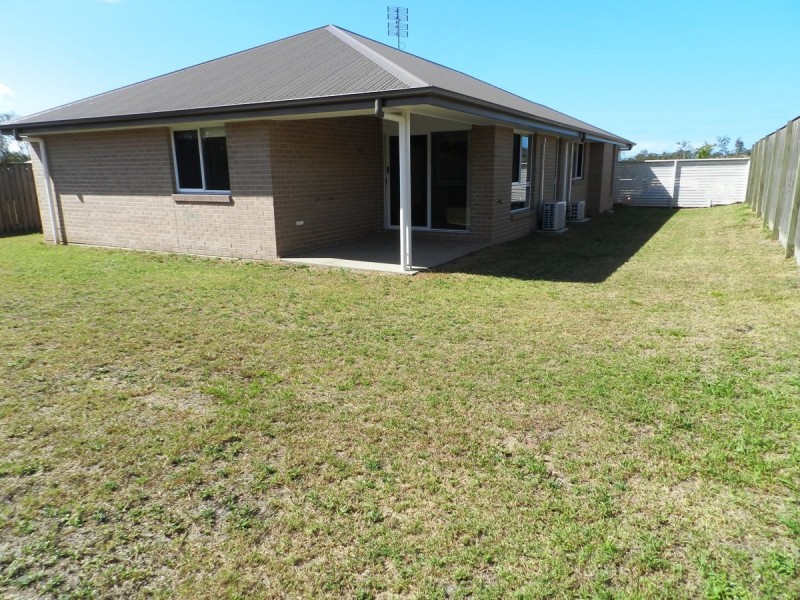 9 Lenthall Street, Boyne Island QLD 4680