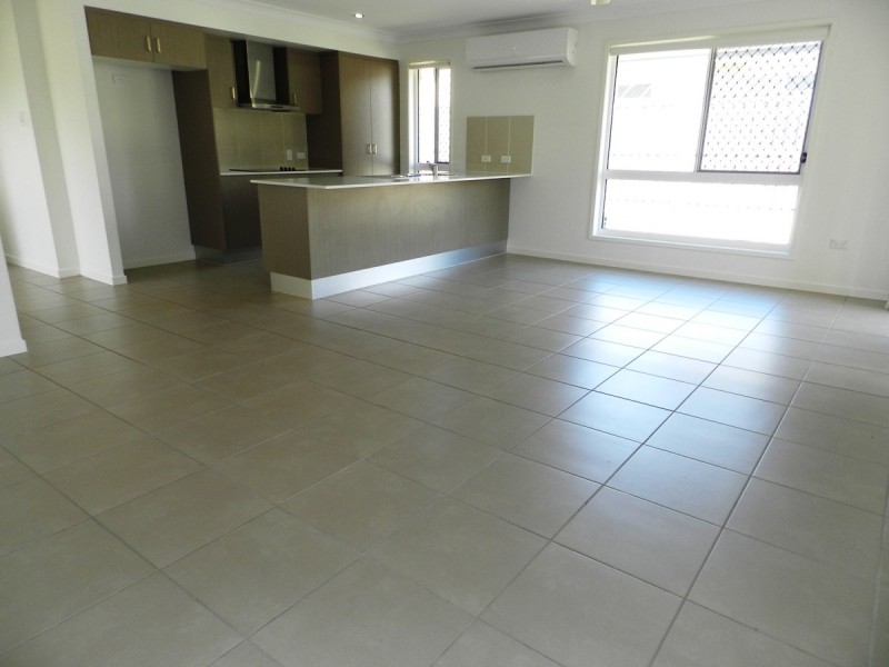 9 Lenthall Street, Boyne Island QLD 4680