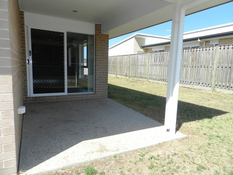 9 Lenthall Street, Boyne Island QLD 4680