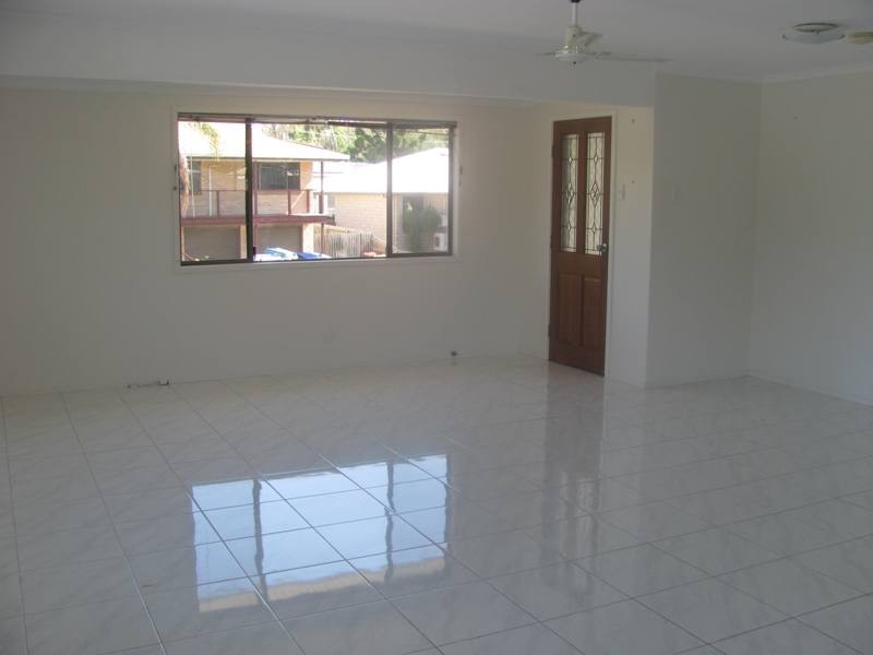 13 Bellemere Court, Boyne Island QLD 4680