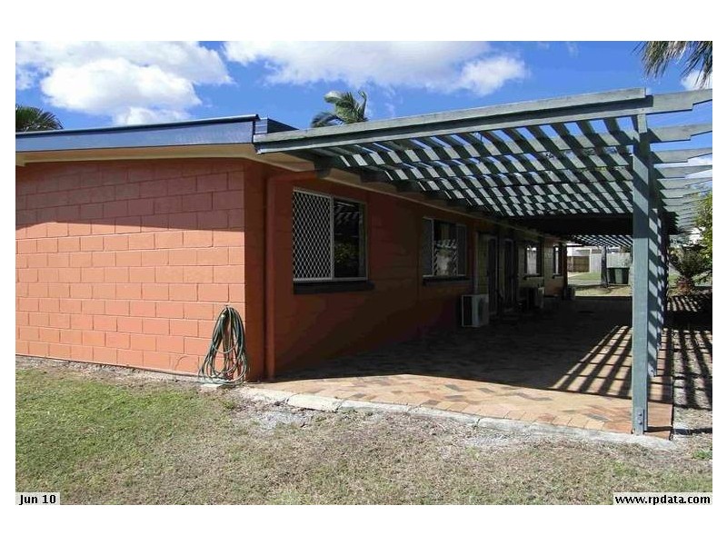 1/1 Schafer Street, Clinton QLD 4680