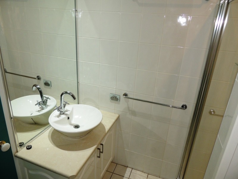 5 Boyne Crescent, West Gladstone QLD 4680