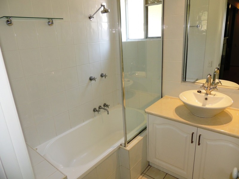 5 Boyne Crescent, West Gladstone QLD 4680