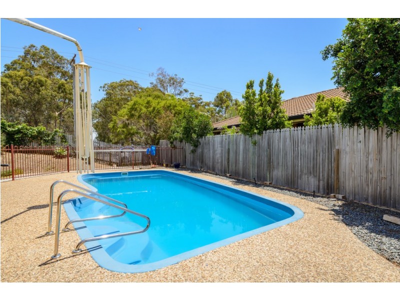 12 Dunstall Street, Clinton QLD 4680