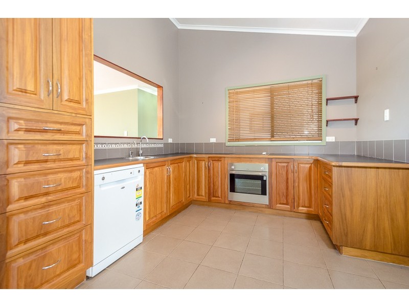 18 Rigby Crescent, West Gladstone QLD 4680