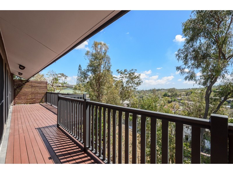 18 Rigby Crescent, West Gladstone QLD 4680