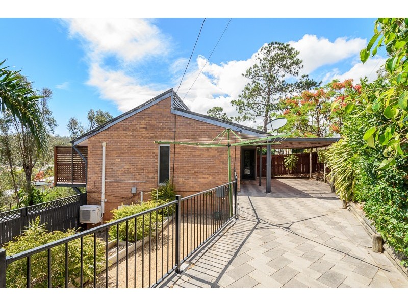 18 Rigby Crescent, West Gladstone QLD 4680