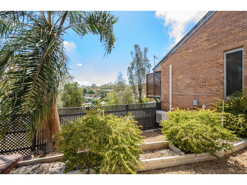 18 Rigby Crescent, West Gladstone QLD 4680
