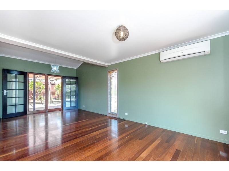 18 Rigby Crescent, West Gladstone QLD 4680