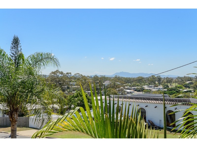 37 Wilson Street, New Auckland QLD 4680