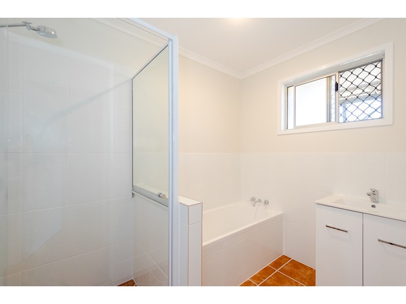 8 WITNEY STREET, Telina QLD 4680