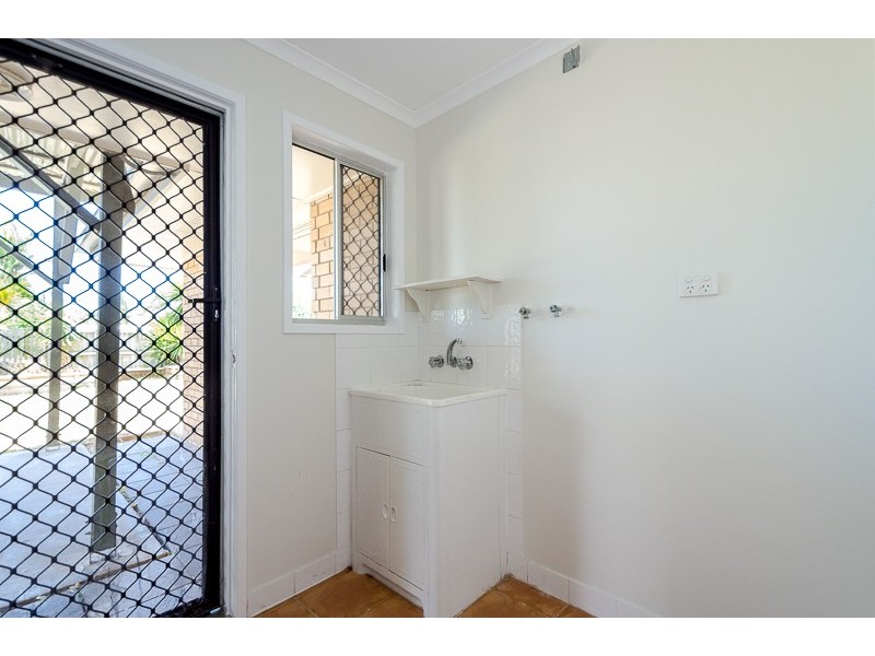 8 WITNEY STREET, Telina QLD 4680