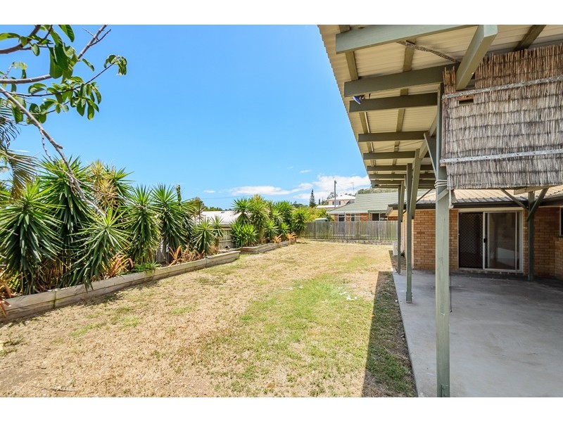 8 WITNEY STREET, Telina QLD 4680