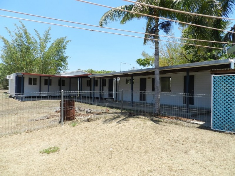 47 Mount Larcom-Bracewell Rd, Mount Larcom QLD 4695