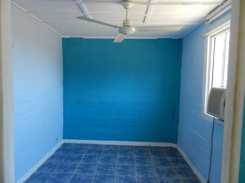 47 Mount Larcom-Bracewell Rd, Mount Larcom QLD 4695