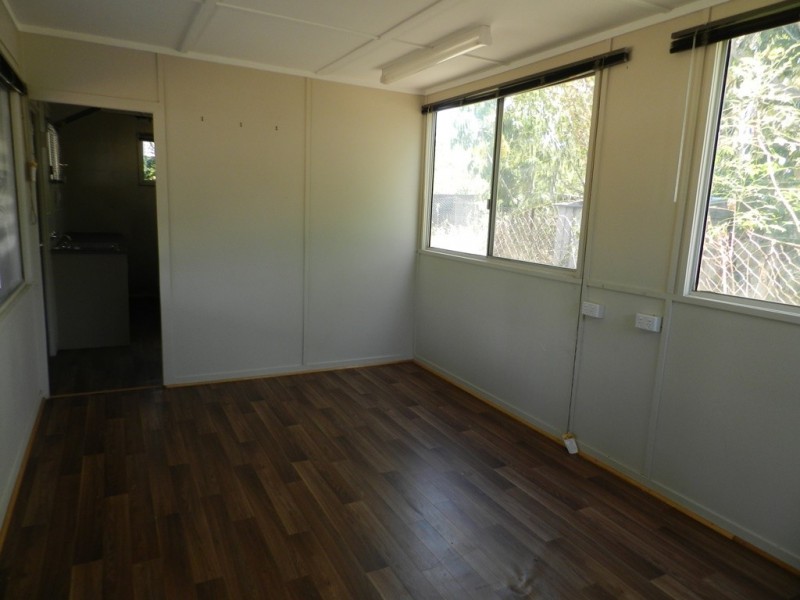 47 Mount Larcom-Bracewell Rd, Mount Larcom QLD 4695