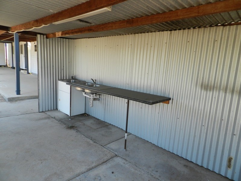 47 Mount Larcom-Bracewell Rd, Mount Larcom QLD 4695