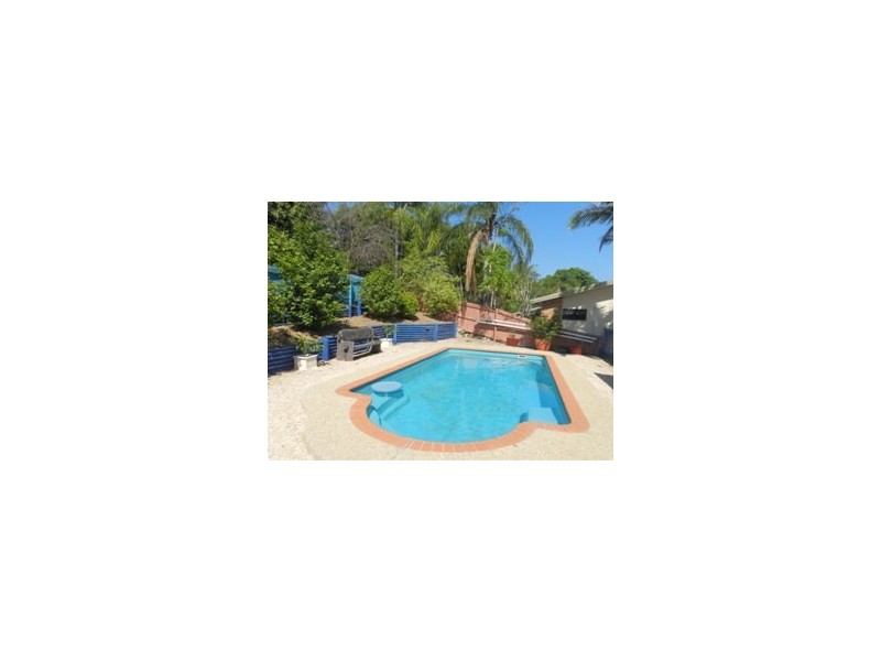 2 Luton Street, Telina QLD 4680