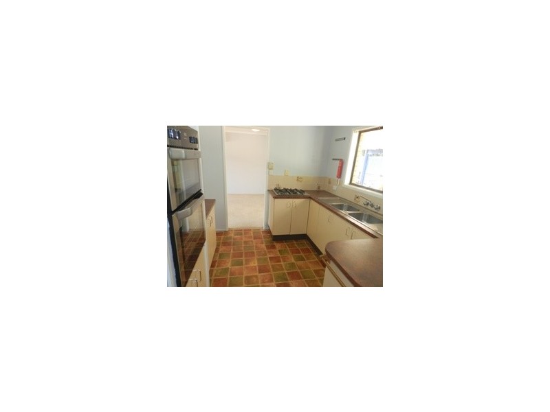 2 Luton Street, Telina QLD 4680