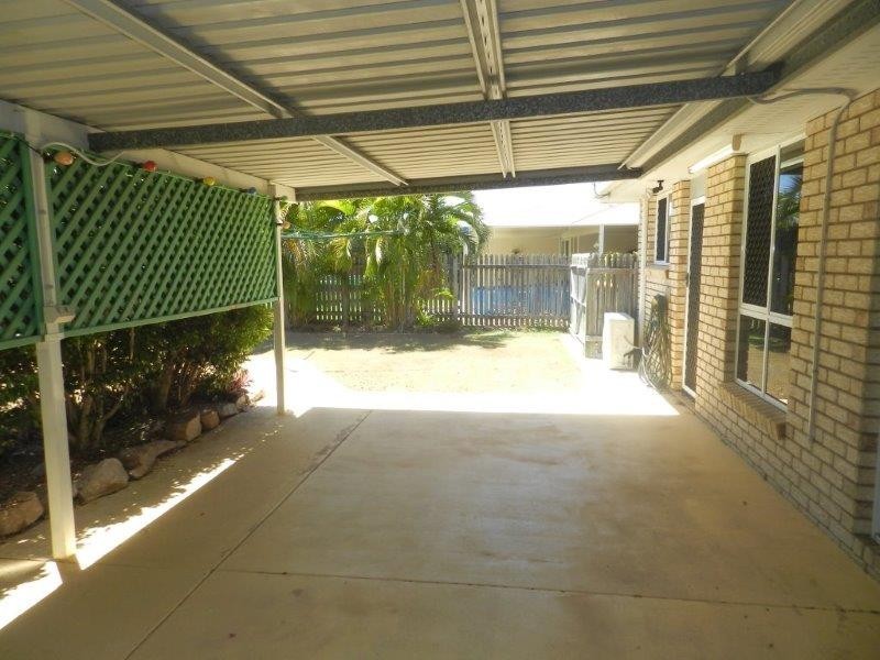 56 Emmadale drive, New Auckland QLD 4680