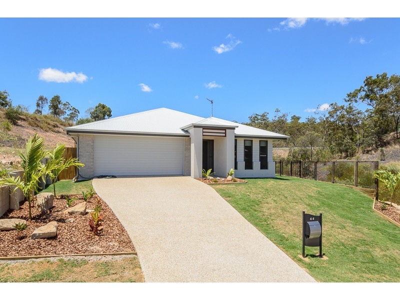 44 Fitzroy Avenue, Clinton QLD 4680