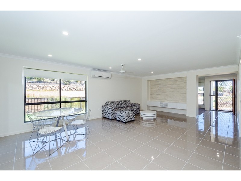 44 Fitzroy Avenue, Clinton QLD 4680