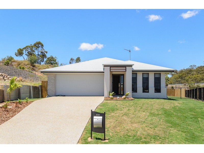 44 Fitzroy Avenue, Clinton QLD 4680