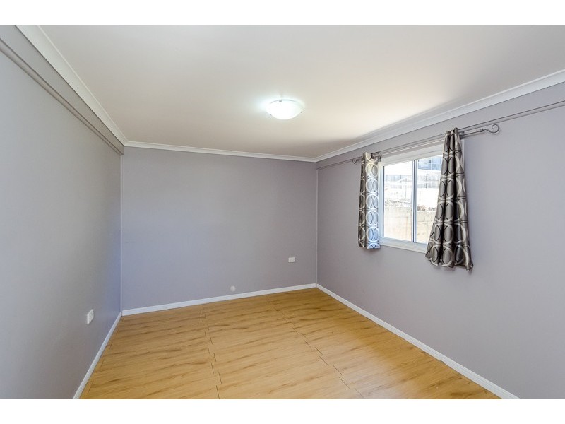 54 Beak Street, New Auckland QLD 4680