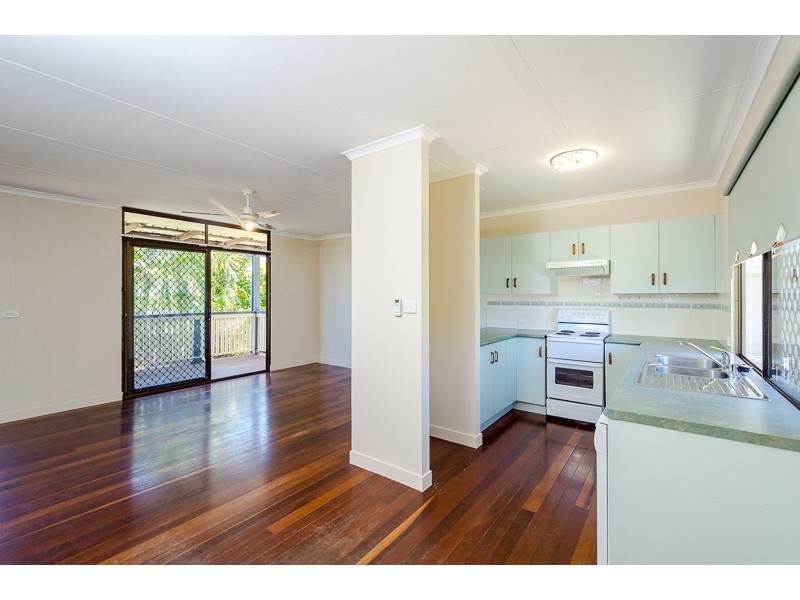 54 Beak Street, New Auckland QLD 4680
