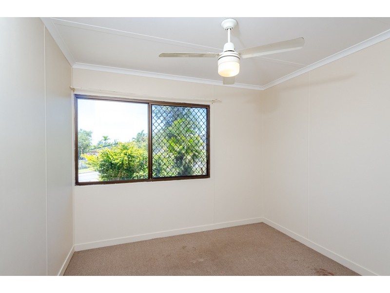 54 Beak Street, New Auckland QLD 4680