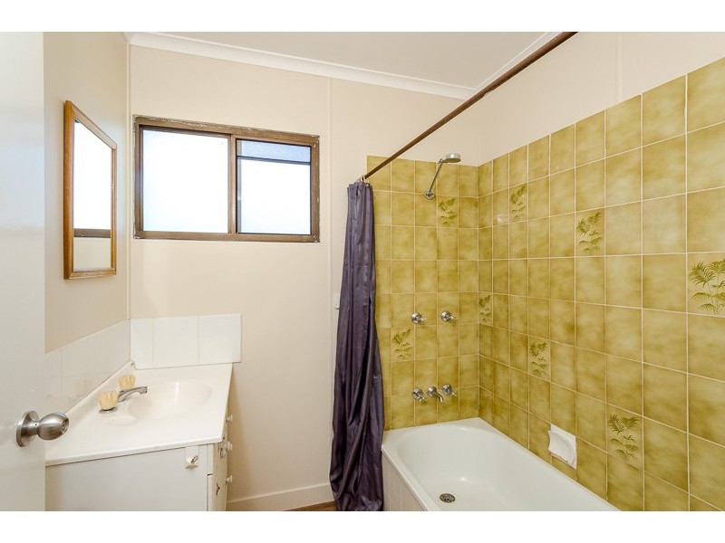 54 Beak Street, New Auckland QLD 4680