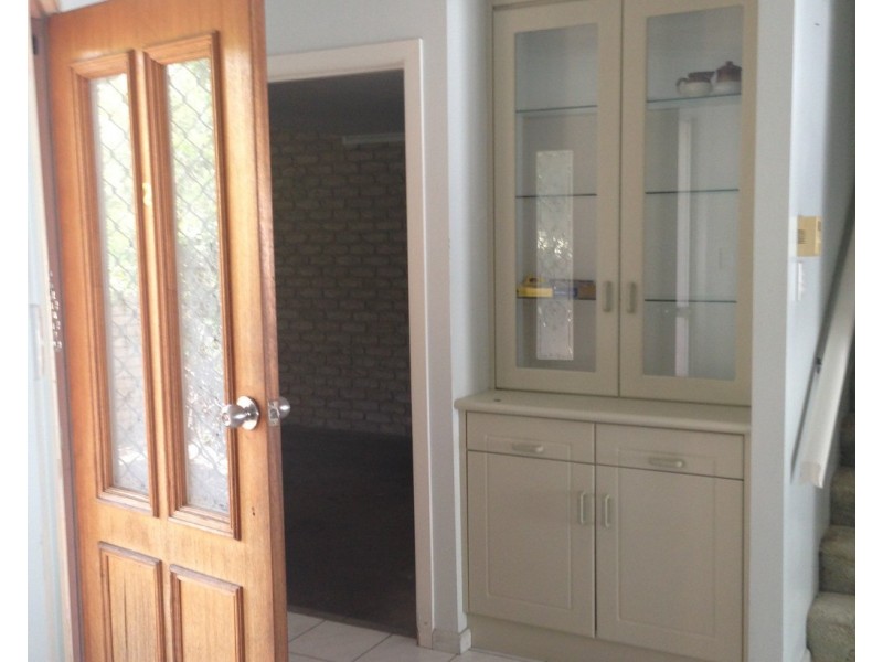 2/6 View Street, West Gladstone QLD 4680