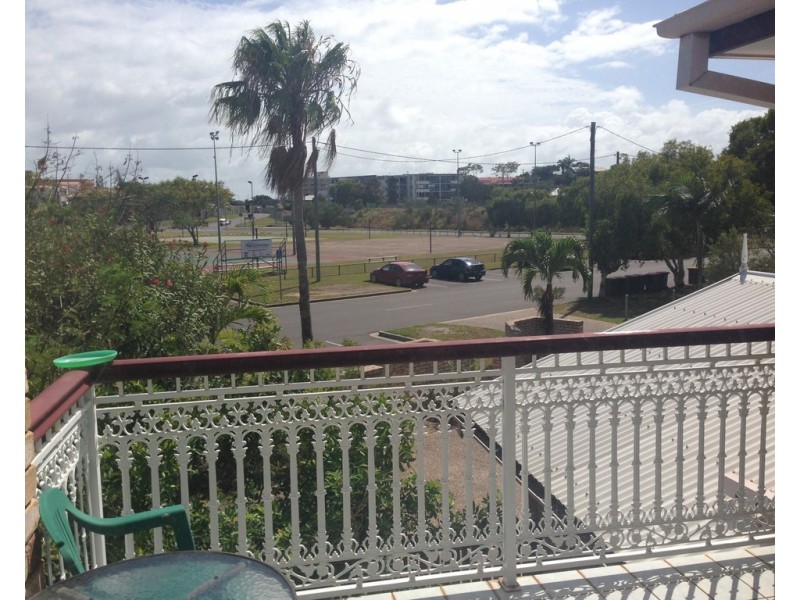 2/6 View Street, West Gladstone QLD 4680