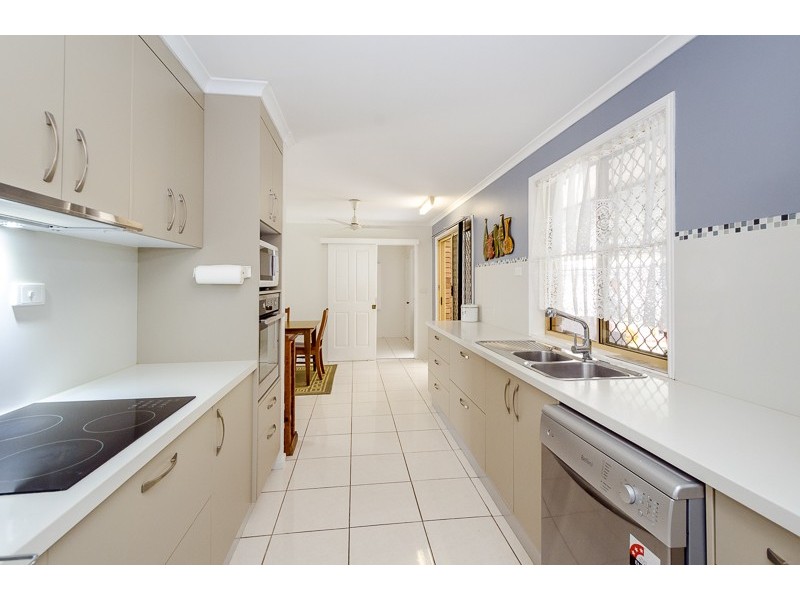 38 Sharyn Drive, New Auckland QLD 4680
