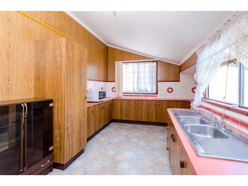 29 Boles Street, West Gladstone QLD 4680