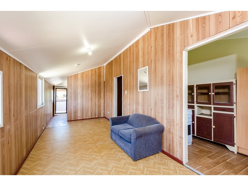 29 Boles Street, West Gladstone QLD 4680