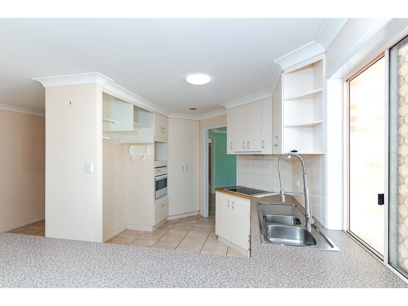 64 Aramac Drive, Clinton QLD 4680