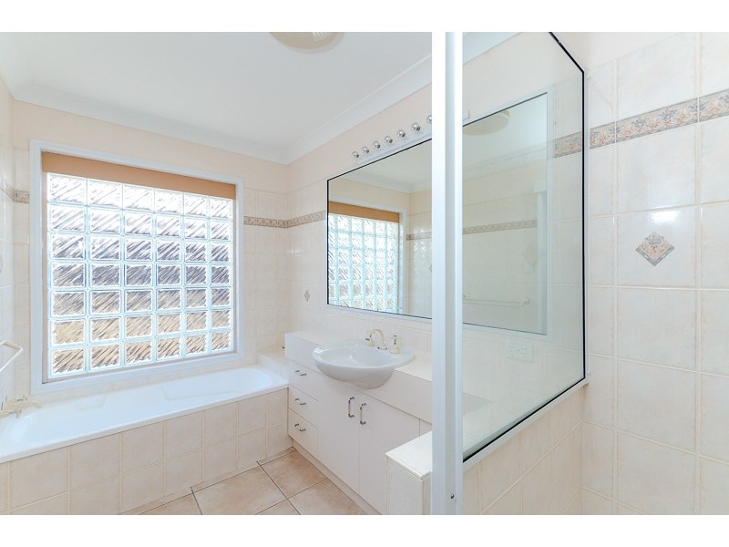 64 Aramac Drive, Clinton QLD 4680