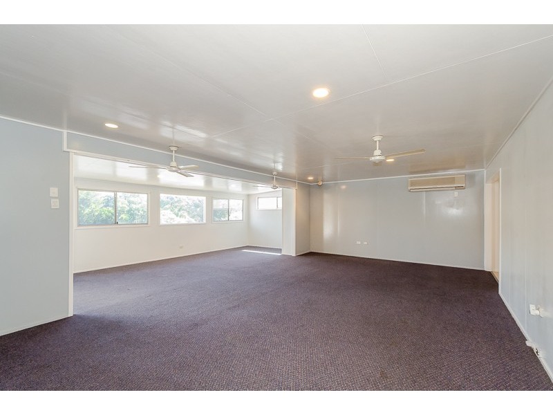 27 DALTON STREET, Clinton QLD 4680